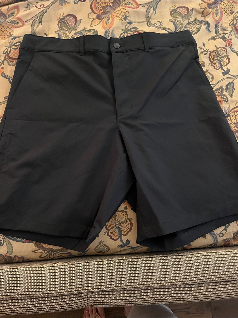 Gerry Weber Men's Black Flat-Front Shorts